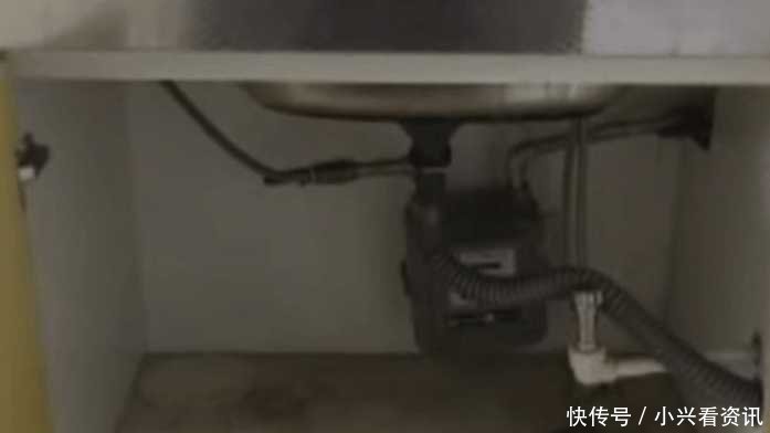 『装反』北京一租户喝了2年“厕所水”, 竟是房东把水管装反了!