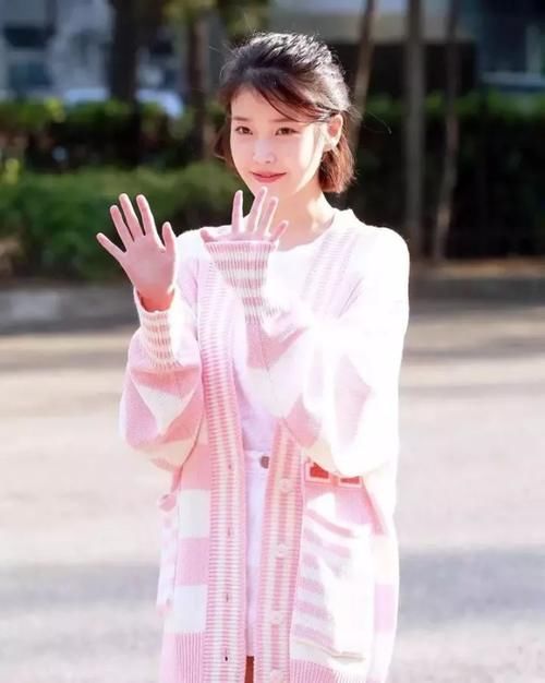  【女生】这5种脸型特征的女生，剪短发比剪长发好看，别再踩雷了
