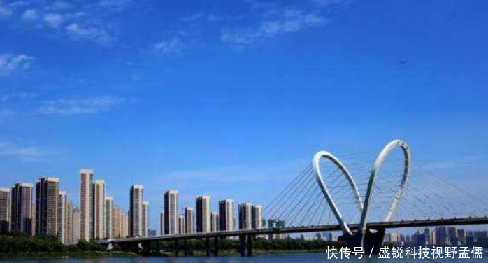 中国正修建一条高铁，耗资近千亿，横跨3个省份，有你的家乡吗