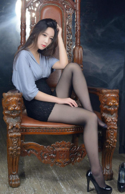 漆墨包臀裙, 时尚的主宰, 美足盛宴！