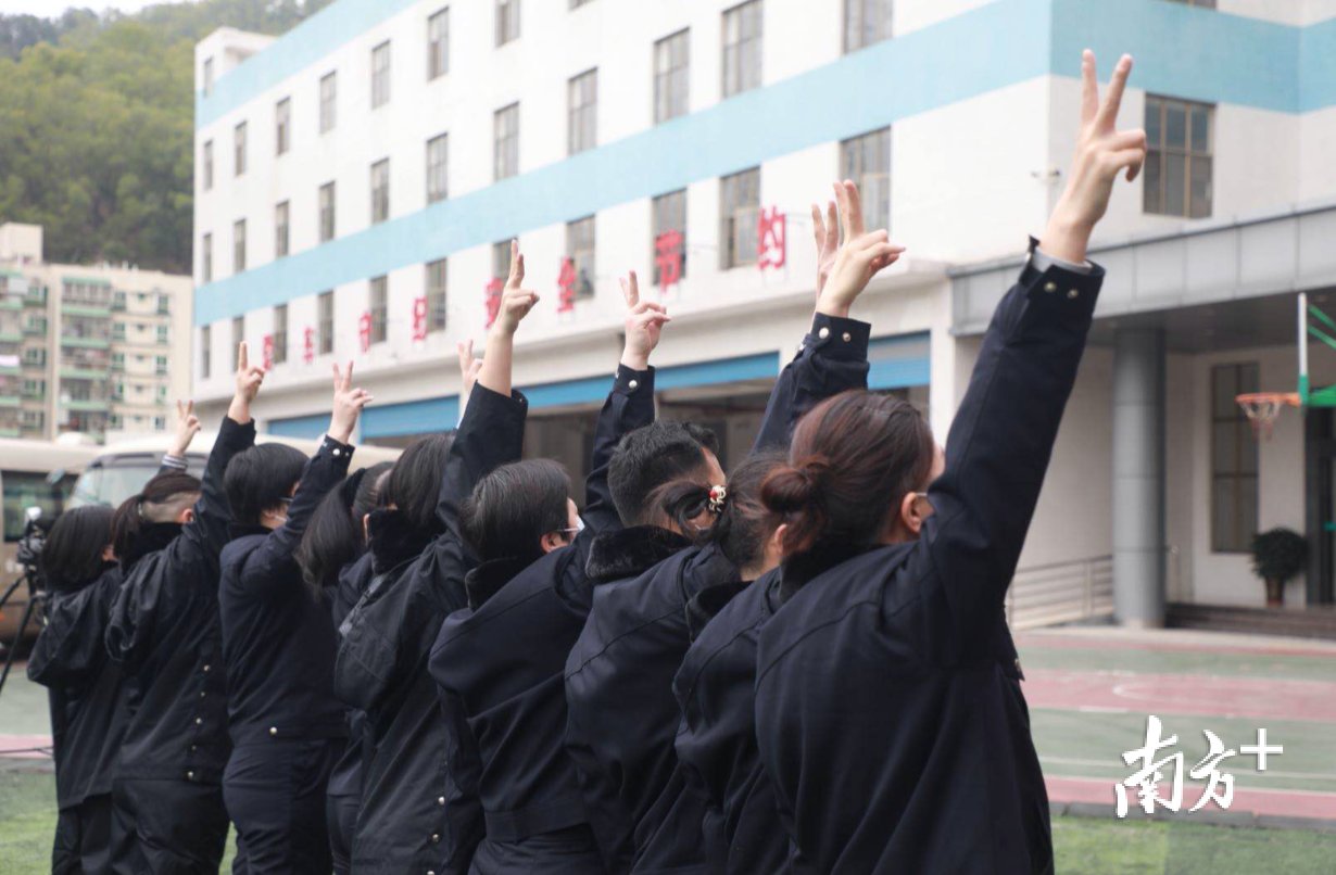  「出征」再援荆州！深圳第四批医疗队出征