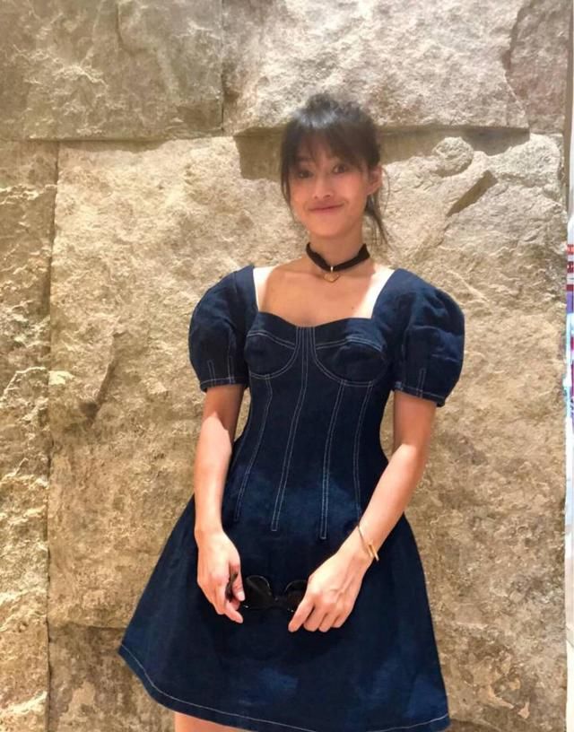 这一身公主裙真减龄，还特显瘦呀，不信？看陈燃穿就好了