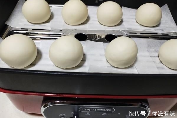  [松软]蒸馒头时，有人加酵母有人放白糖，其实“它”才是馒头松软小秘诀