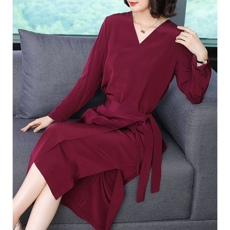 金九银十我们去出游，老婆穿这“棉麻”秋裙，美得路人一眼三回头