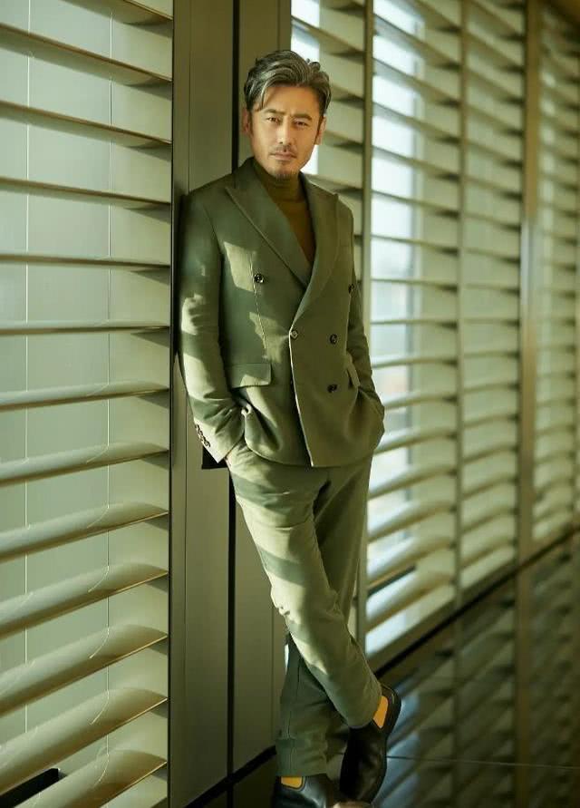 吴秀波风波不断，圈内第一个明星为他发声：别信谣言，他兢兢业业