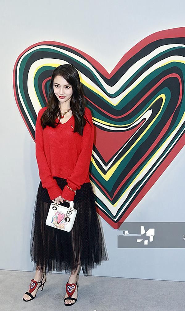 baby这次的未修图也太美了吧！网友：主要是妆容加分了