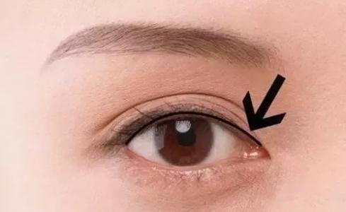 化妆是少女，卸妆成大妈？学会这3个小技巧，你也能变身素颜女神