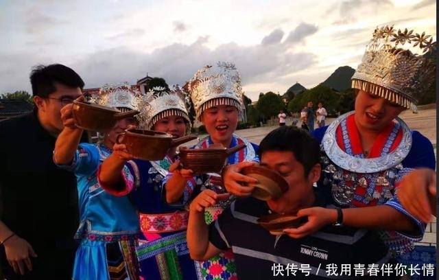 接待游客46.15万人次 平坝“十一”黄金周旅游收入3.23亿元