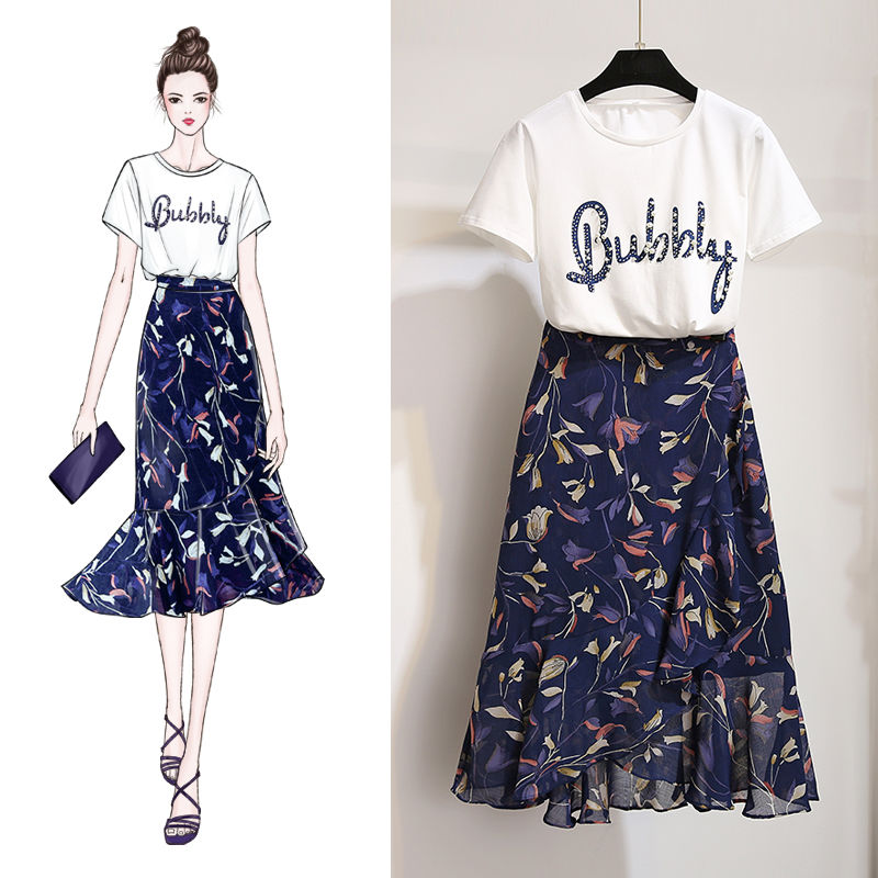 35岁老婆穿包臀裙+高跟鞋，显白鲜嫩像22岁少女，魅力挡不住