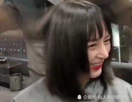 美女隐藏多年的秘密藏不住了!结果让所有人炸锅,自己都不敢认!