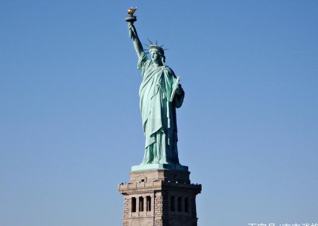 全球最“性感”雕像，耗资近500万打造，却因游客“乱摸”而被拆