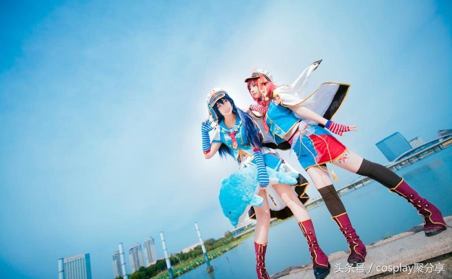 萝莉百合园田海未西木野真姬美腿黑丝Cosplay福利本子