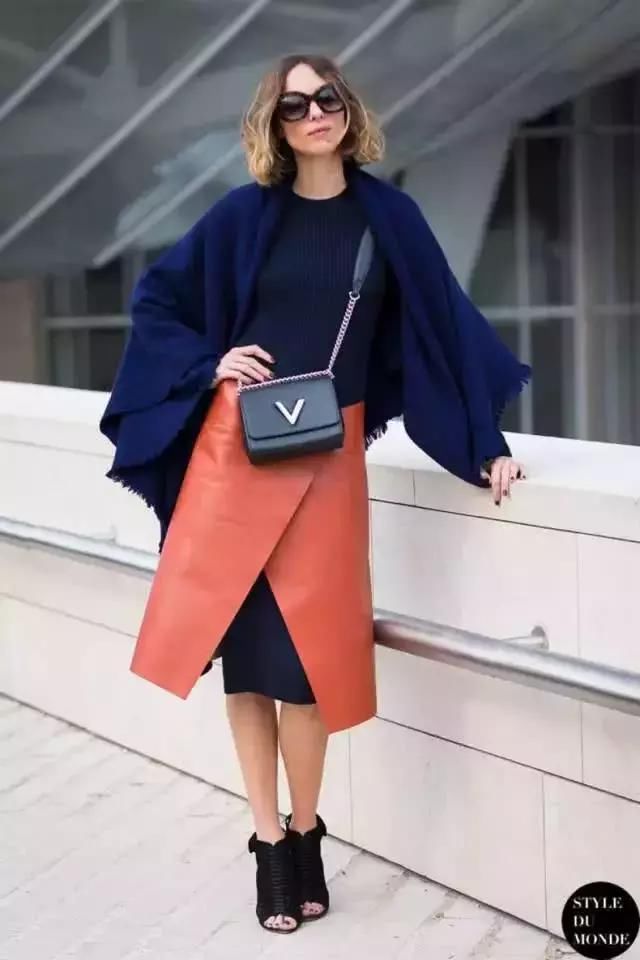 裙里别穿“安全裤”了，现流行这么穿