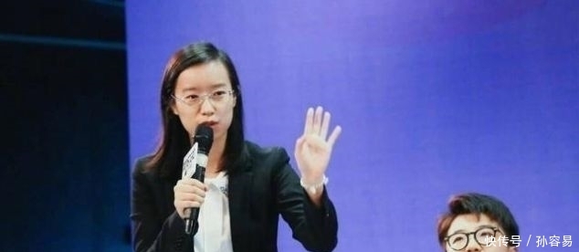  选手@邱晨是詹青云的老师？缺少综艺感，却用逻辑和语言晋升为导师
