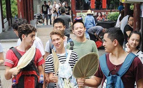 美国人:中国这个玩意很是潮流,为啥他们都不卖呢?真是想不明白