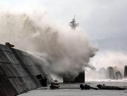 台风利奇马风速每秒56米，这个台风却达每秒76米，瞬时阵风超百米