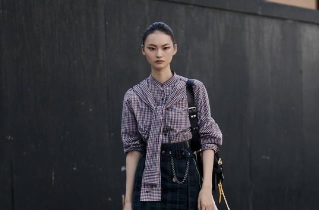  『新人』福布斯评十大新人超模，单眼皮高颧骨，中国模特就选不出好看的？