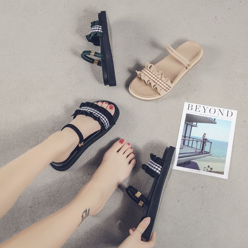 今年流行的几款凉鞋，超级衬脚美，每一款都堪称经典