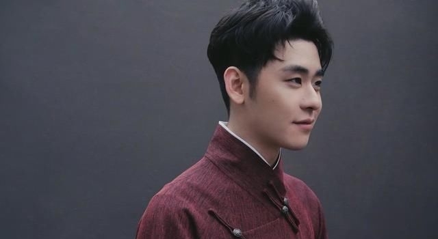 【师父】真相了!德云社弟子有多爱郭德纲看看张云雷的枕头就知道了