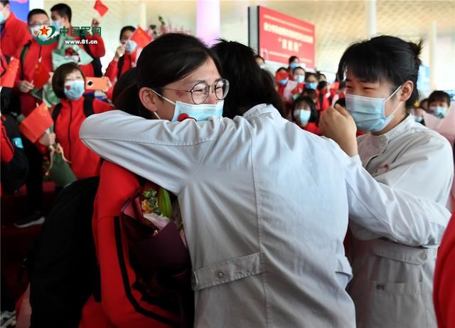  北高速收费站@江城?重启丨解放军报记者全景记录武汉“解封”