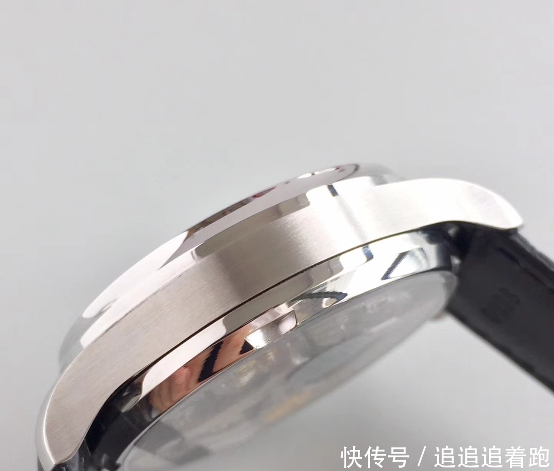  IWC■IWC万国葡萄牙七日链，因精心的设计，造就其无限的魅力
