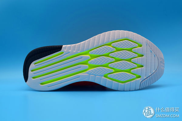 轻薄艳之夏跑鞋--New Balance FuelCore 5000跑鞋开箱