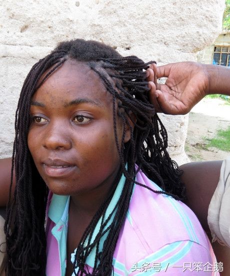 直击 非洲人喜欢的发型，有的可以管四五个月