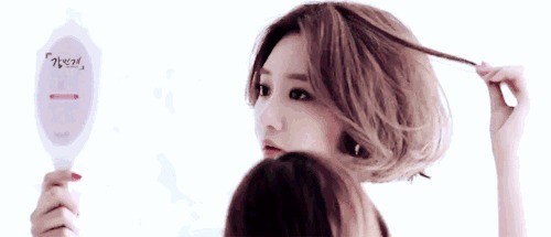 换了短发的高圆圆和20年前一个样，可为啥我剪了短发像阿姨？