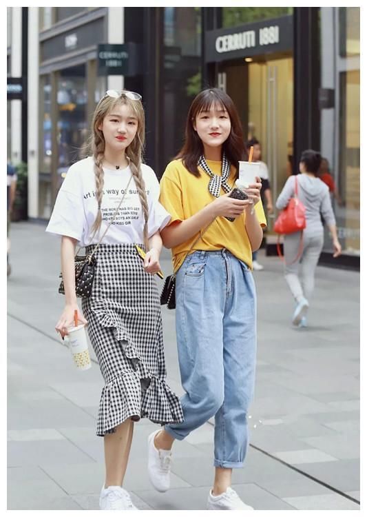 街拍：6位小姐姐都超美的，但我更喜欢图6中西风结合的小姐姐！