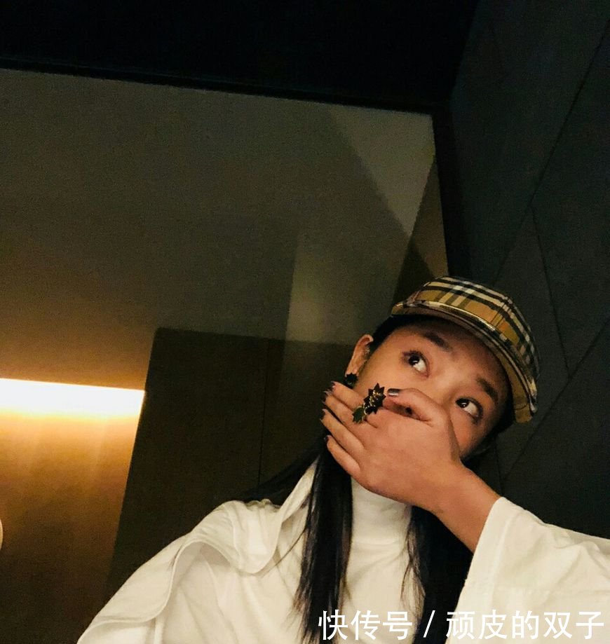 纪凌尘发声阻止事情发酵？清子分手后首发文：希望有人带我吃火锅