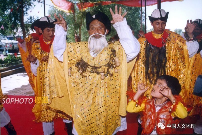 惊艳了世界的罗布泊消失之后，罗布人是如何生存的?