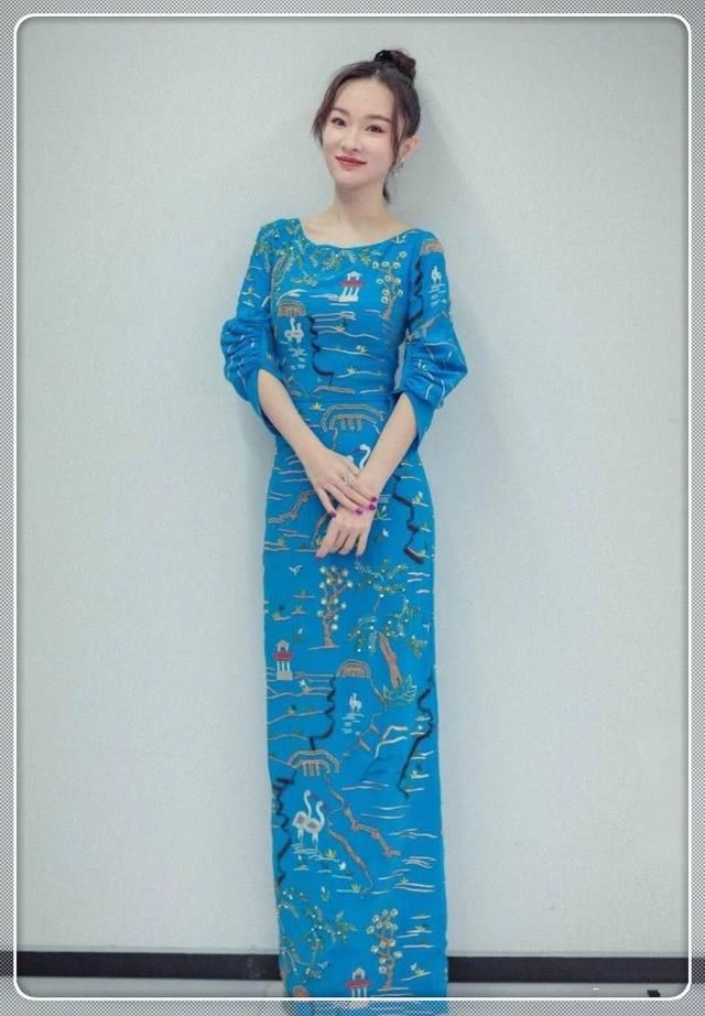 38岁霍思燕又美了!穿3万元的紧身裙秀曲线,杜江可真是赚到了!