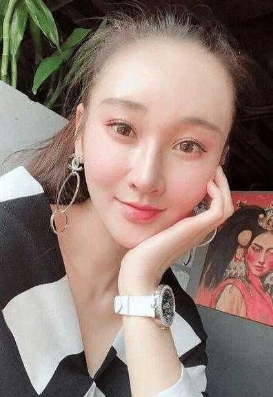 婆婆被抓，假疫苗老总儿媳现身街头，转移资产要跑路?