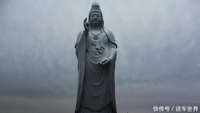 全球十大著名的巨大雕像