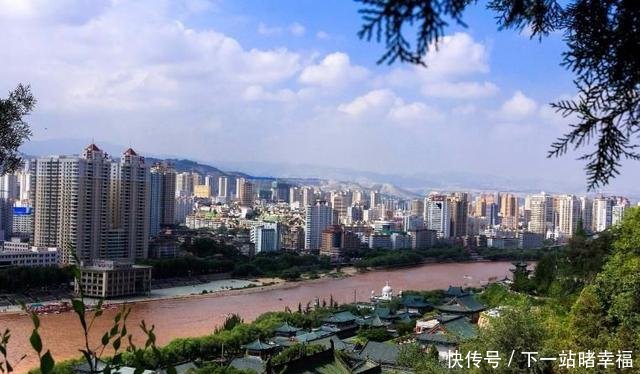  「两边」中国最狭长的省会城市，黄河中间过，两边全是山，你来