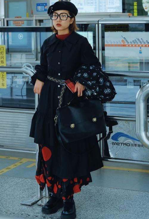  「穿搭方式」简约不挑人的春季穿搭，每一套都美爆了
