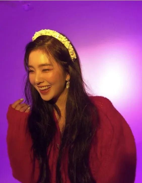  显得■春日时髦显白靠它全搞定！Jennie、裴珠泫已经安排了，那你呢？