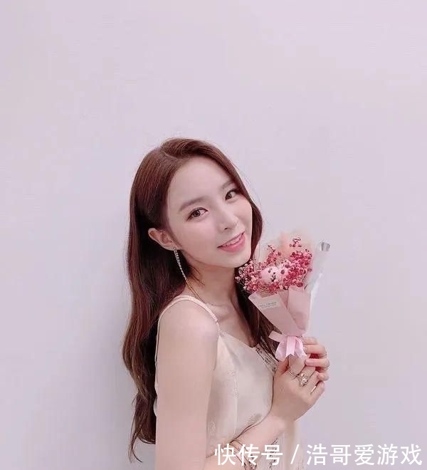  「迫降」翻唱IU《爱的迫降》获周子瑜力赞　庄锭欣赴韩发展任女团领唱