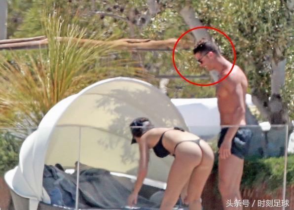 33岁的C罗身体却只有20岁，女友身材火爆，网友:你老婆真棒!