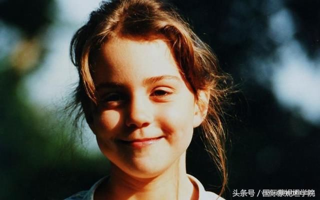 凯特王妃至今发型之路，见证皇室风云变幻