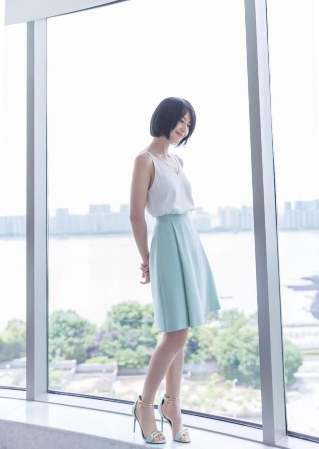 服！第一次尝试短发就如此惊艳？高圆圆真是厉害了！