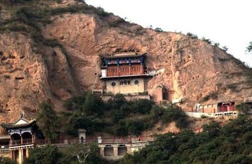 中国石窟鼻祖，不是敦煌莫高窟，也不是龙门石窟，而是1600年的它