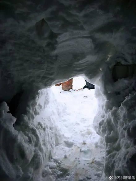  济南■积雪比人高出门靠挖！最强暴雪上热搜！山东有霜冻，济南也变冷