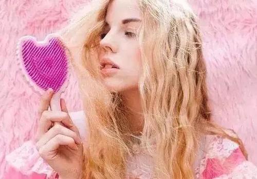 美发梳界的颜值担当，凯特王妃最爱的御用梳是这样！