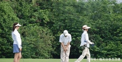 看完德国的富人区,再看中国的富人区,一个住富豪一个住土豪