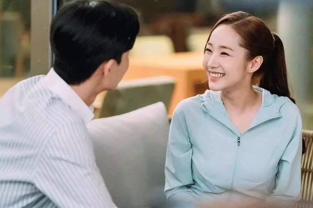 求金秘书的自信秘籍？靠的不止是“人美会穿衣”！更是……