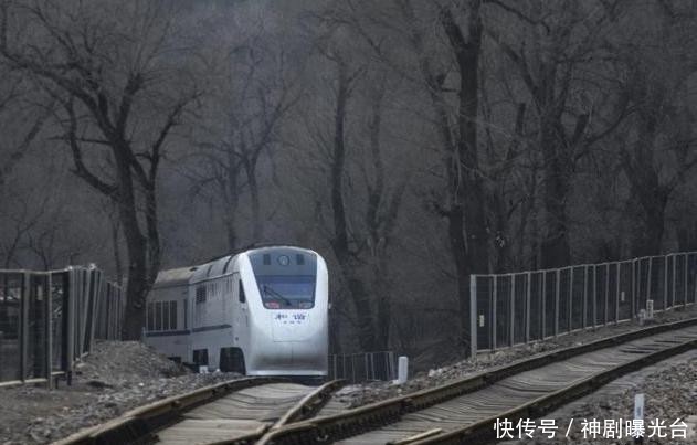  「列车」1909年，京张铁路建成；2019年，京张高铁通车