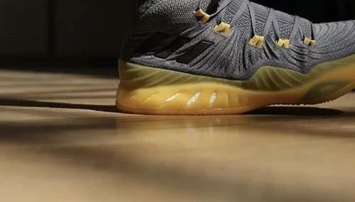 『Explosive』Adidas Crazy Explosive,阿迪最时尚战靴好在哪儿?