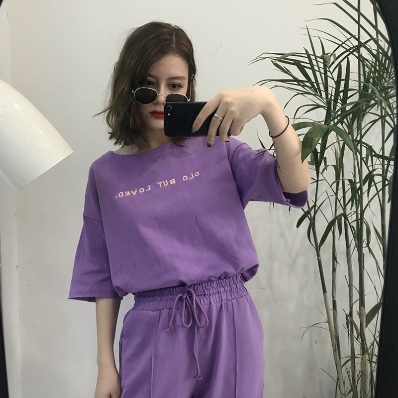 越来越多的女人不穿连衣裙，T恤+阔腿裤，美的走不动路