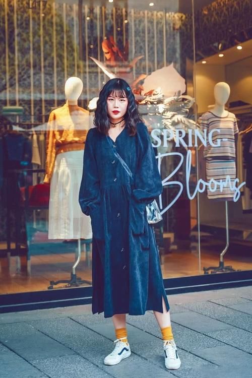  『挑选』好的材质更能带来高级感，连衣裙也要挑选好面料，时髦大气显身材